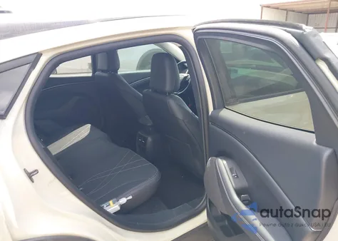 2025 Ford Mustang Mach-E Select z USA, uszkodzony, nr VIN 3FMTK1R48SMA16056